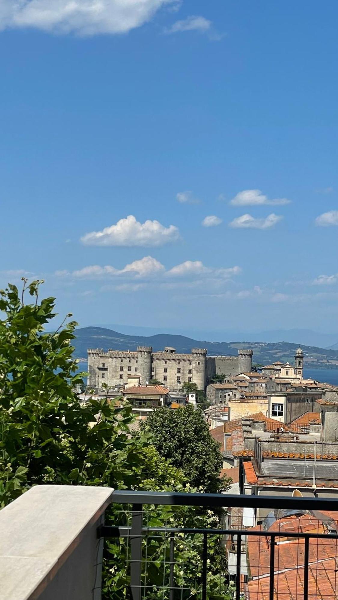 A Due Passi Dal Castello - Appartamento Con Vista براتشيانو المظهر الخارجي الصورة